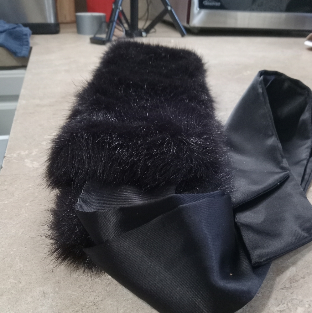 Betmar Luxury Neck Wrap NWT